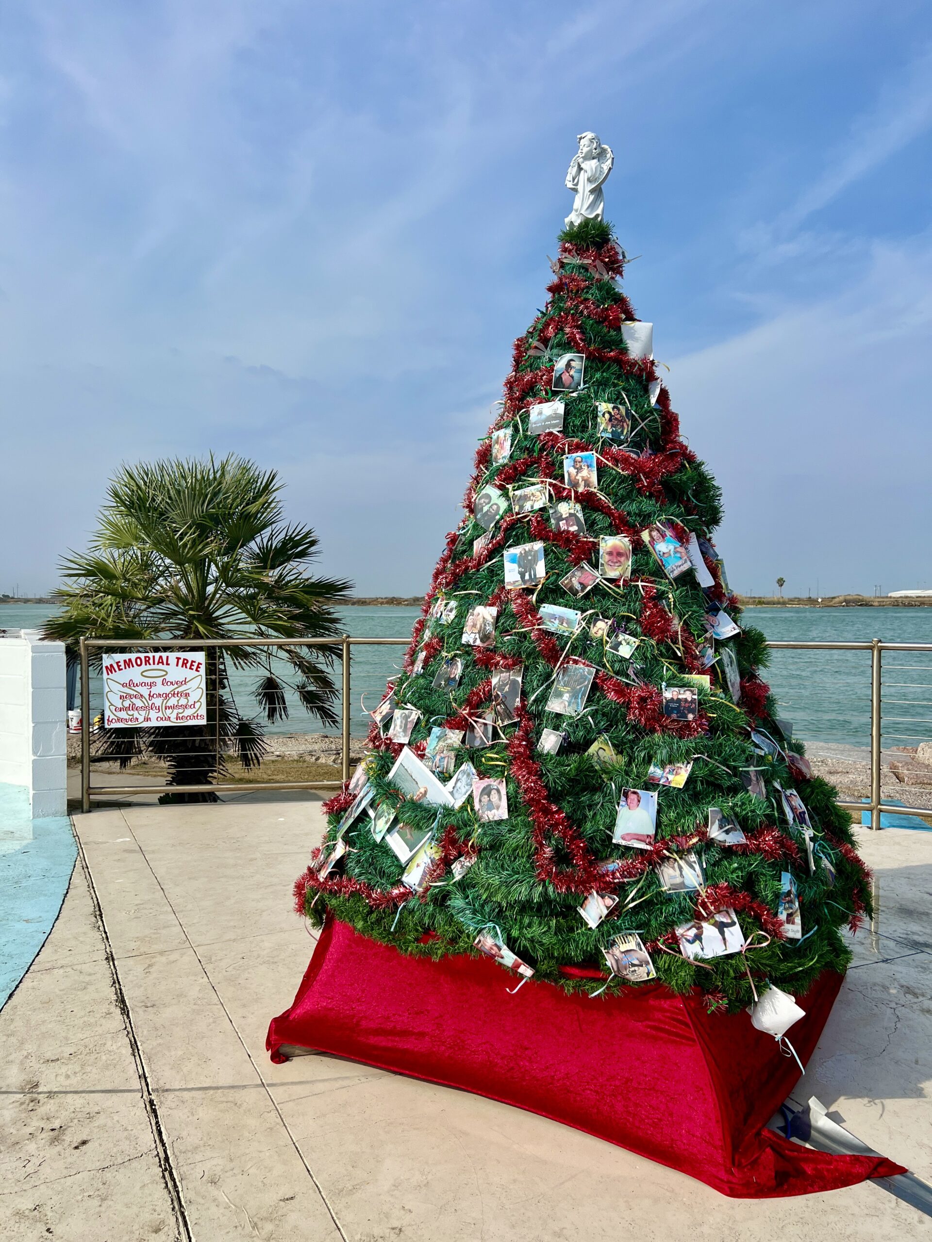 Memorial Christmas Tree in Port Aransas | www.portaransastex.com